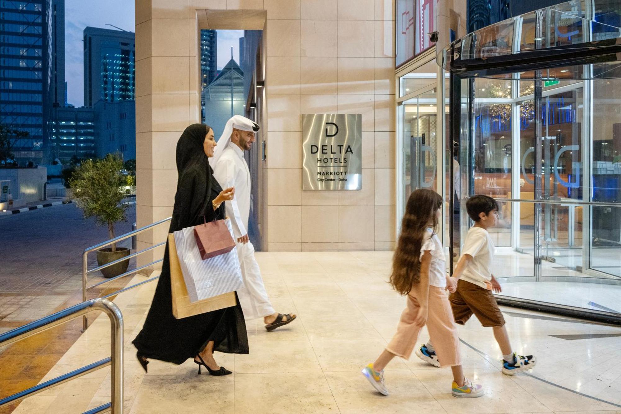 Delta Hotels By Marriott City Center Ντόχα Εξωτερικό φωτογραφία Entrance to the hotel